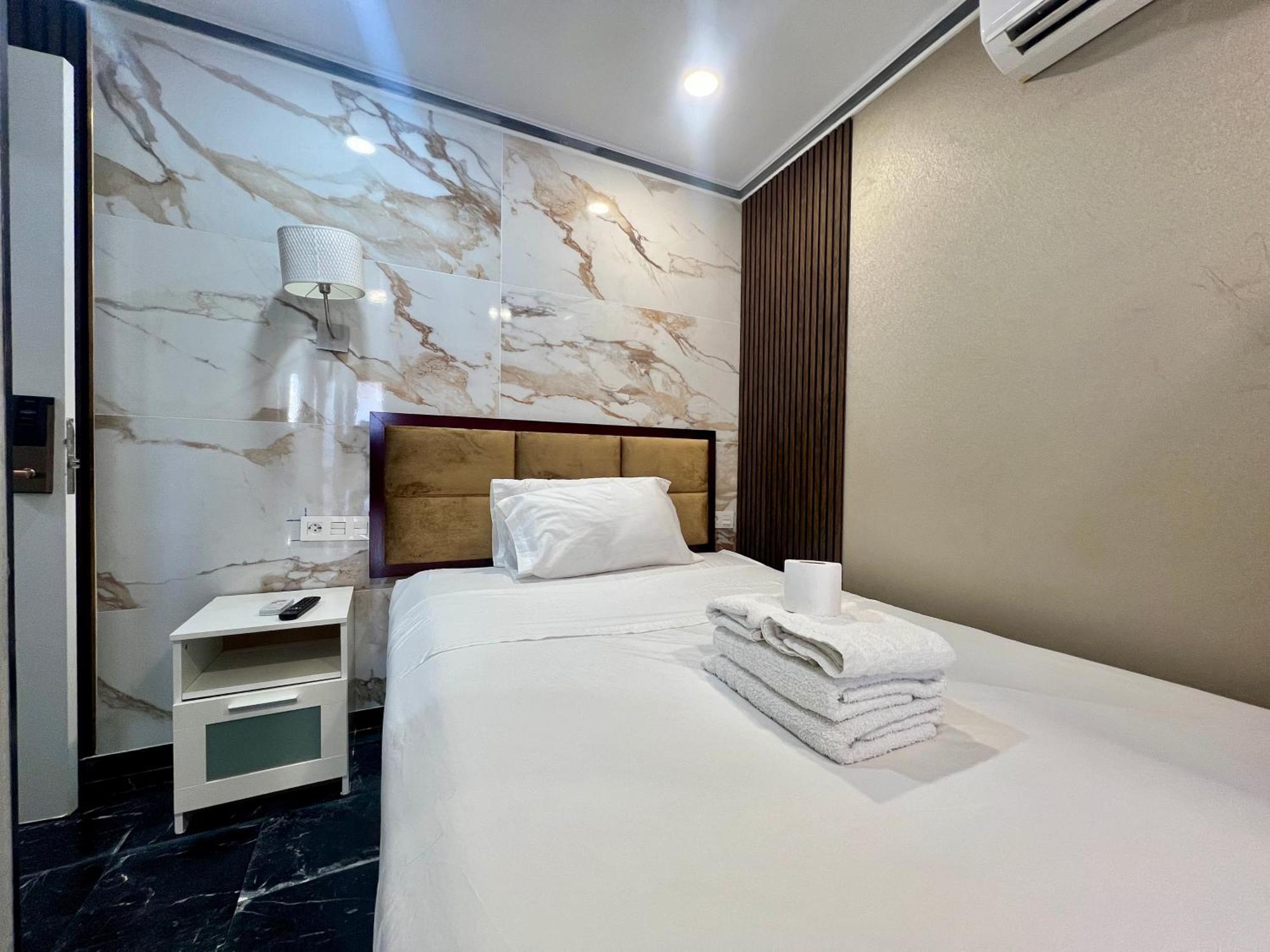 Boutique Princesa Marbella Luaran gambar